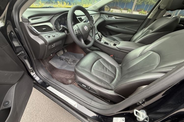 Used Buick LaCrosse 2022 652T Luxury Version Interior 2