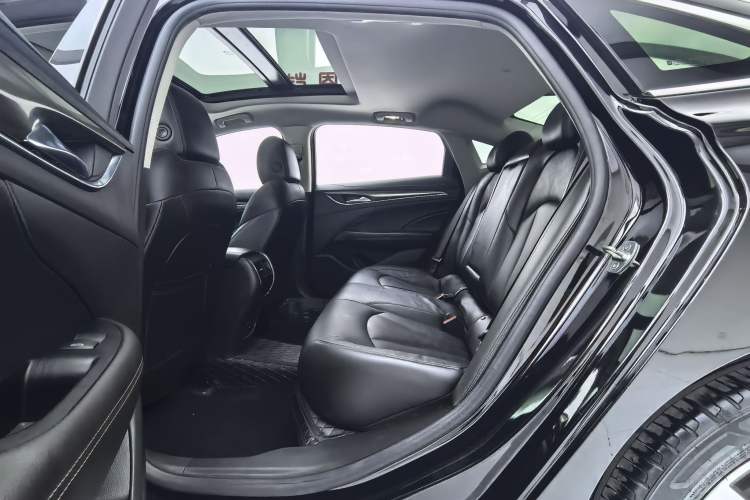 Used Buick LaCrosse 2022 652T Luxury Version Interior 3