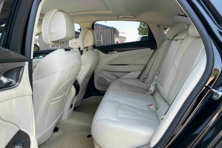 Used Buick LaCrosse 2022 Avenir Avia First Edition Interior 3