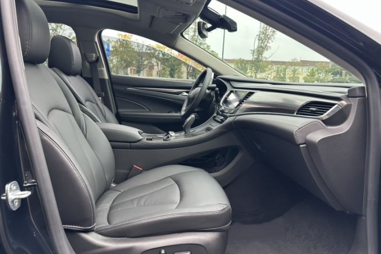 Used Buick LaCrosse 2022 652T Luxury Version Interior 3