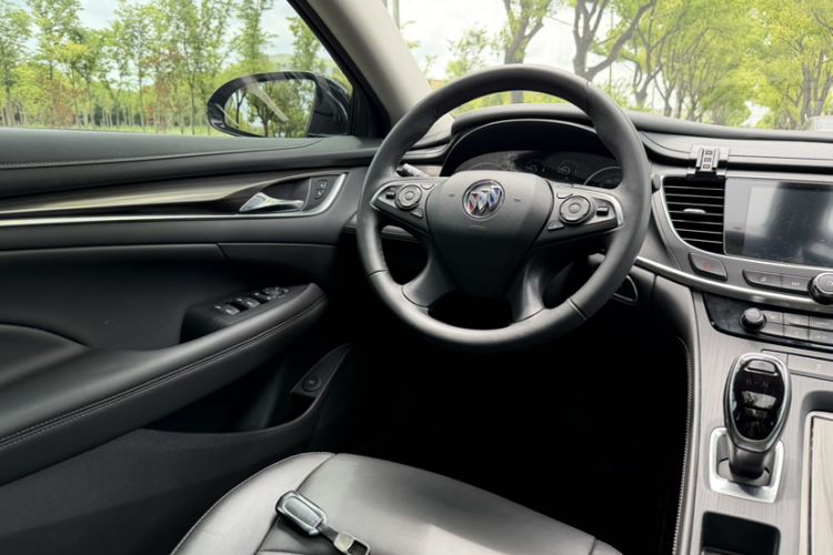 Used Buick LaCrosse 2022 652T Luxury Version Interior 3