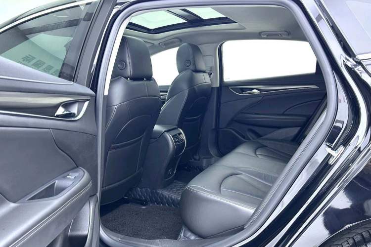 Used Buick LaCrosse 2022 652T Luxury Version Interior 4