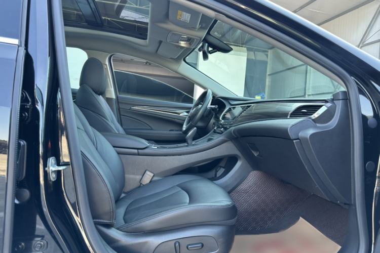 Used Buick LaCrosse 2022 652T Luxury Version Interior 4