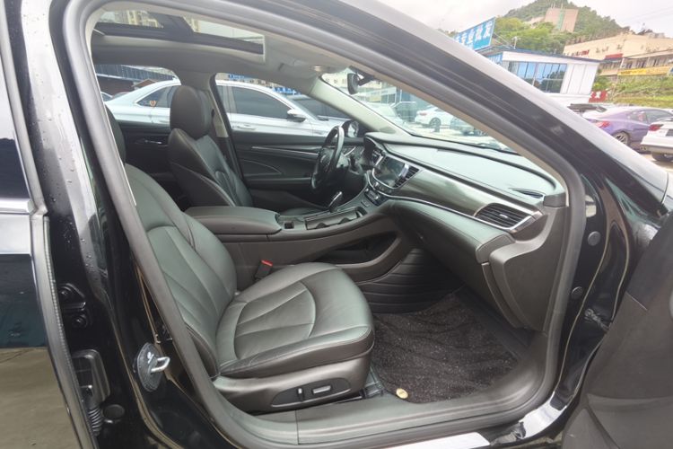 Used Buick LaCrosse 2022 652T Luxury Version Interior 6