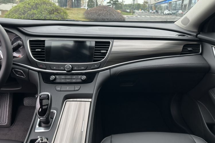 Used Buick LaCrosse 2022 652T Luxury Version Interior 7