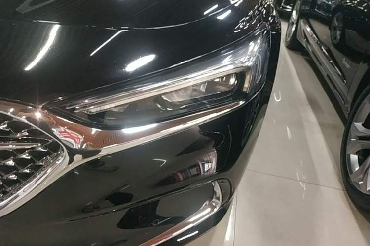 Used Buick LaCrosse 2022 Avenir Avia First Edition Left Front Headlight