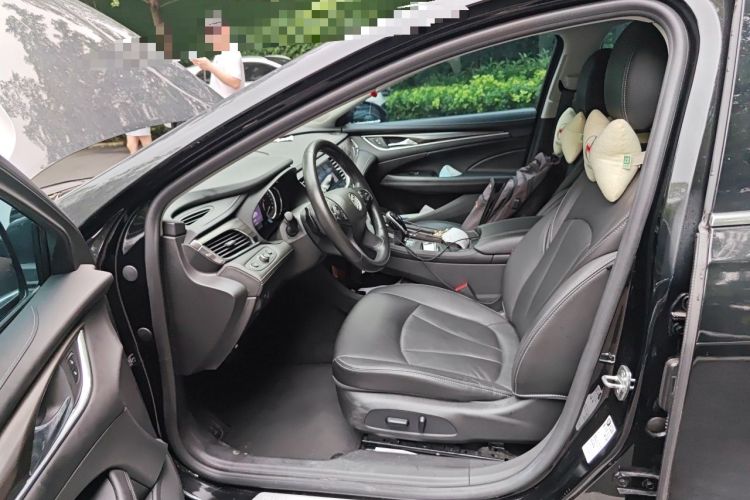 Used Buick LaCrosse 2022 552T Luxury Version Left Front Seat