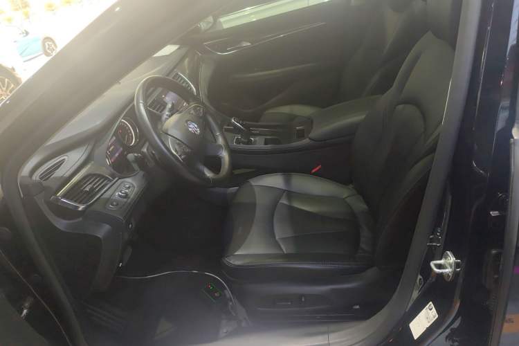 Used Buick LaCrosse 2022 552T Luxury Version Left Front Seat