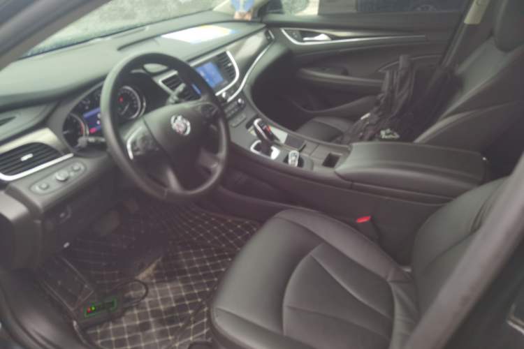 Used Buick LaCrosse 2022 652T Luxury Version Left Front Seat