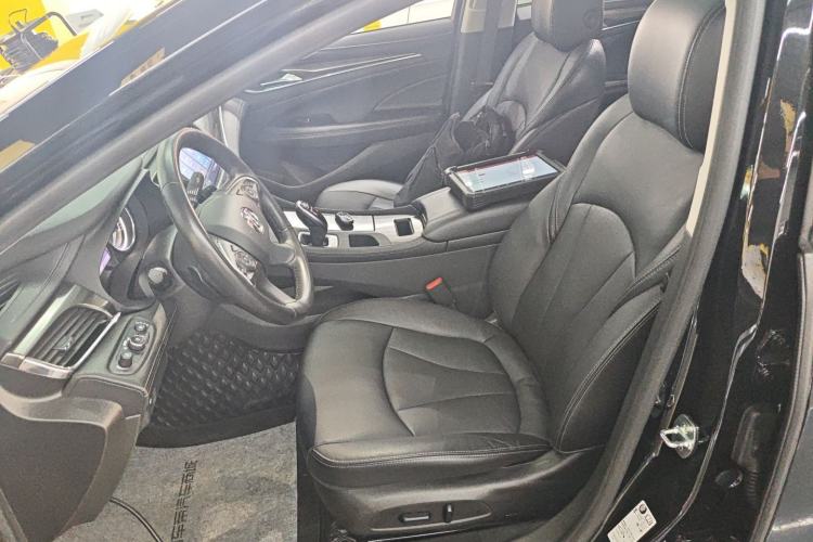 Used Buick LaCrosse 2022 552T Luxury Version Left Front Seat