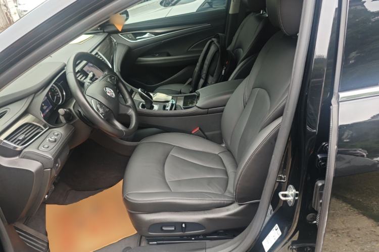 Used Buick LaCrosse 2022 552T Luxury Version Left Front Seat