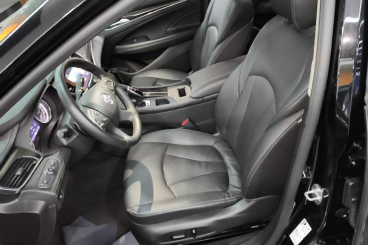 Used Buick LaCrosse 2022 552T Luxury Version Left Front Seat