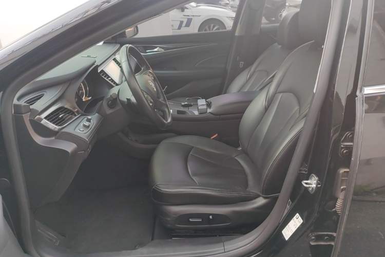 Used Buick LaCrosse 2022 552T Luxury Version Left Front Seat