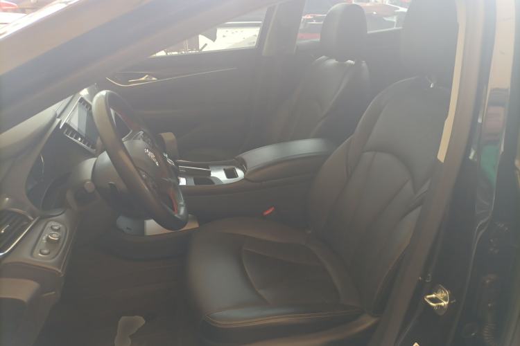 Used Buick LaCrosse 2022 552T Luxury Version Left Front Seat