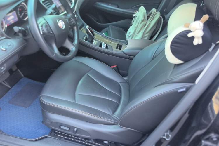 Used Buick LaCrosse 2022 552T Luxury Version Left Front Seat