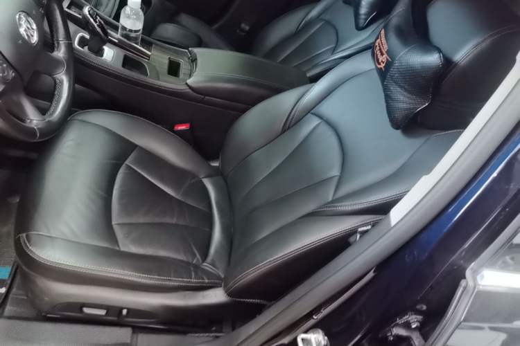 Used Buick LaCrosse 2022 552T Luxury Version Left Front Seat