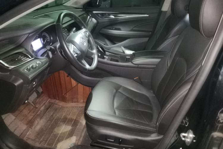 Used Buick LaCrosse 2022 552T Luxury Version Left Front Seat