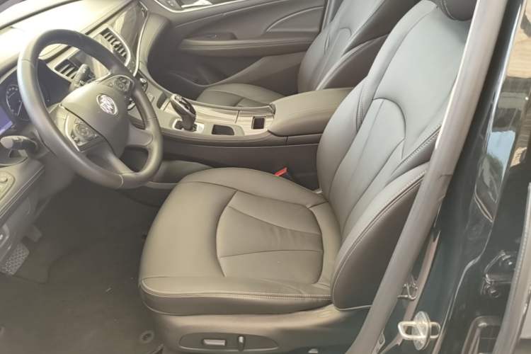 Used Buick LaCrosse 2022 652T Luxury Version Left Front Seat