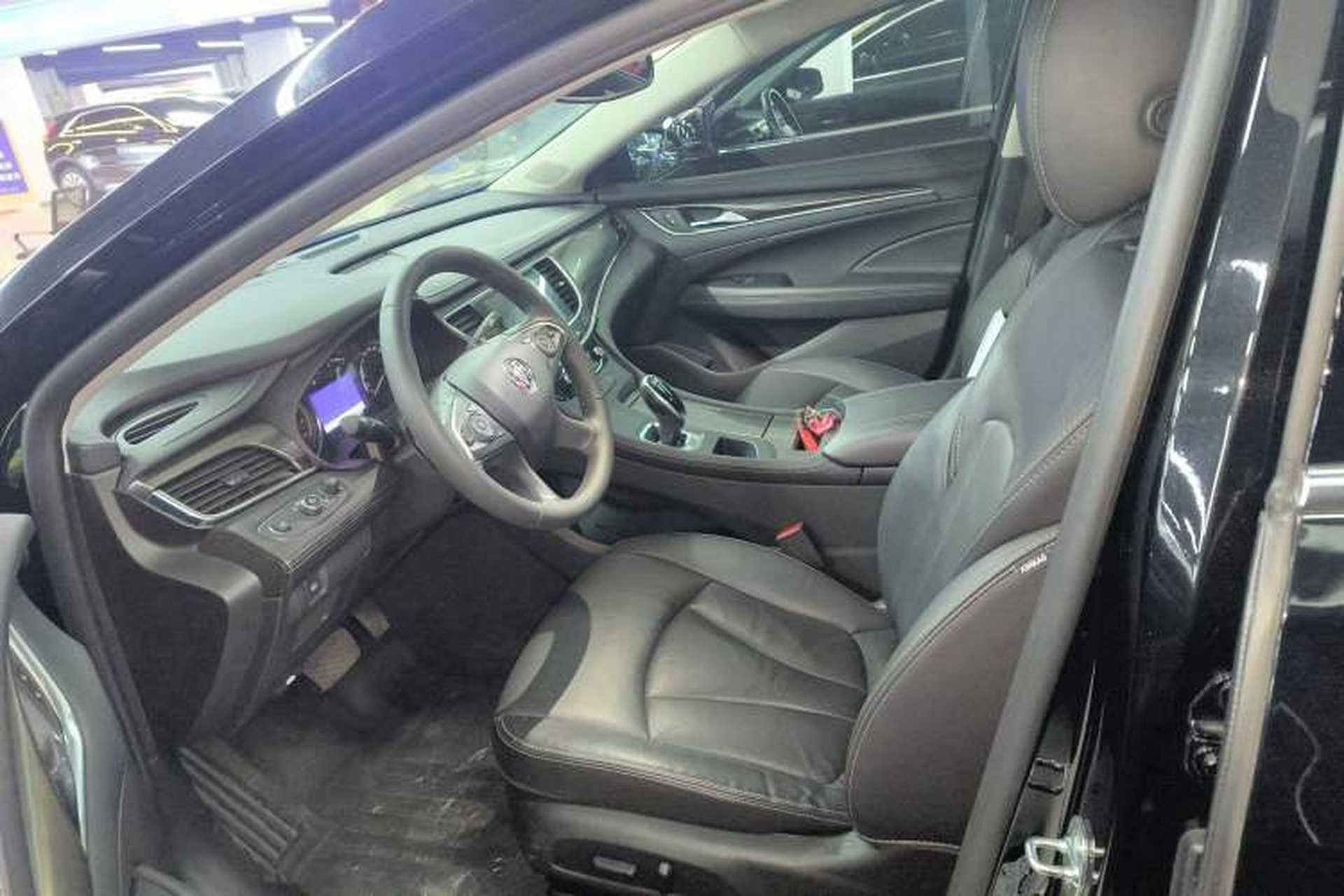 Used Buick LaCrosse 2022 552T Luxury Version Left Front Seat