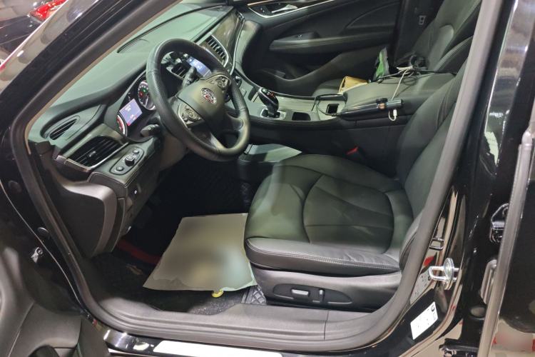 Used Buick LaCrosse 2022 552T Luxury Version Left Front Seat