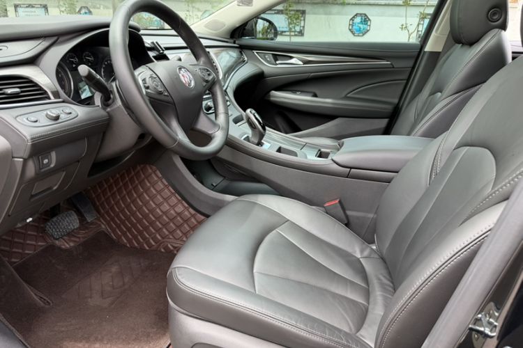 Used Buick LaCrosse 2022 652T Luxury Version Left Front Seat