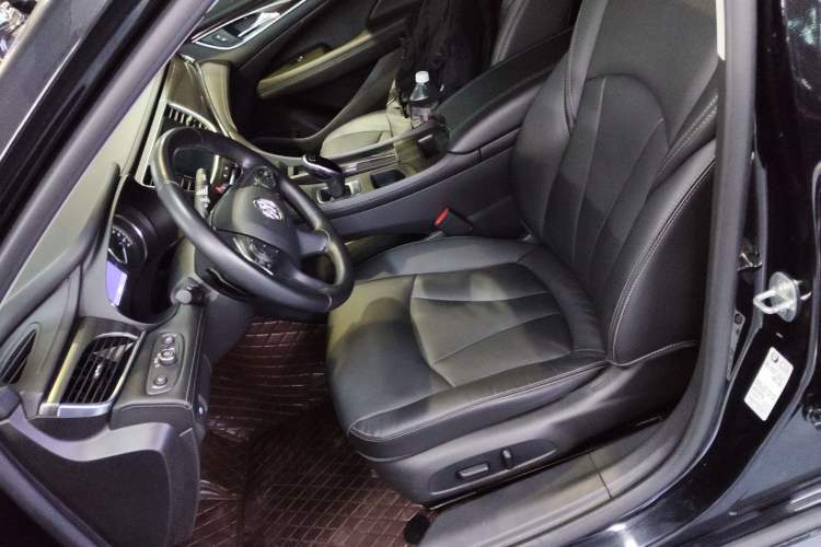 Used Buick LaCrosse 2022 552T Luxury Version Left Front Seat