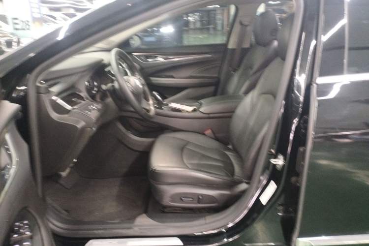Used Buick LaCrosse 2022 652T Luxury Version Left Front Seat