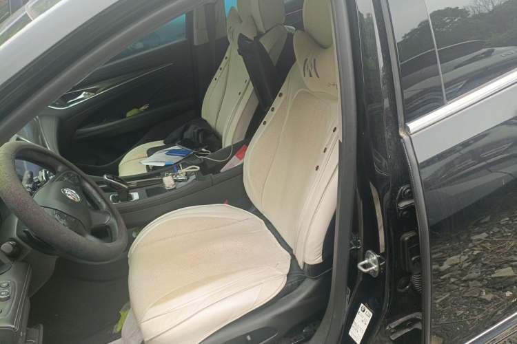 Used Buick LaCrosse 2022 652T Luxury Version Left Front Seat