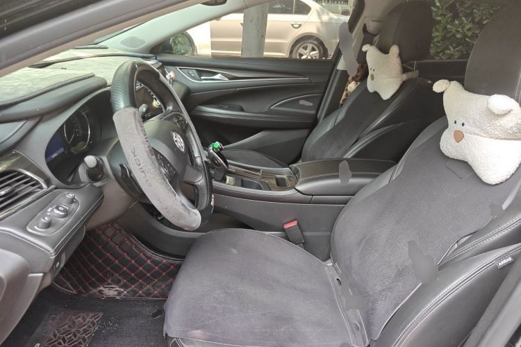 Used Buick LaCrosse 2022 652T Luxury Version Left Front Seat