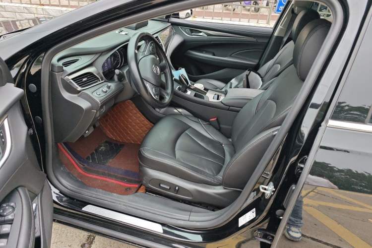 Used Buick LaCrosse 2022 652T Luxury Version Left Front Seat