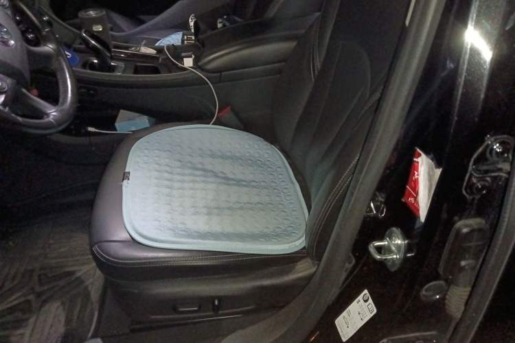 Used Buick LaCrosse 2022 652T Luxury Version Left Front Seat