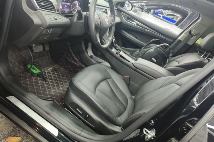 Used Buick LaCrosse 2022 552T Luxury Version Left Front Seat