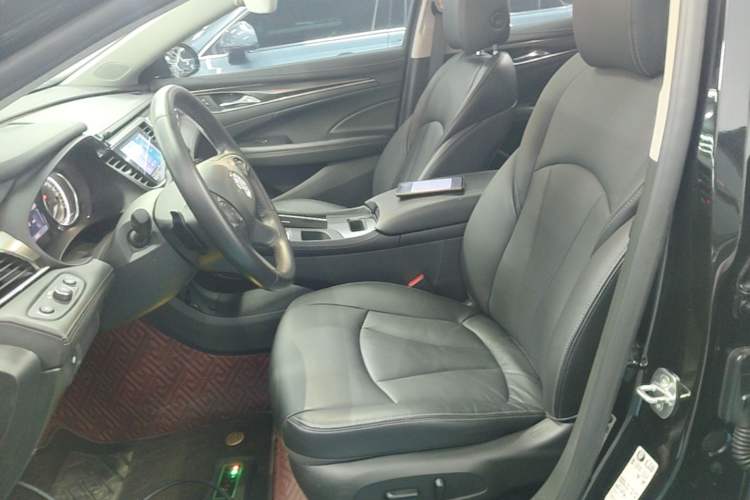 Used Buick LaCrosse 2022 652T Luxury Version Left Front Seat