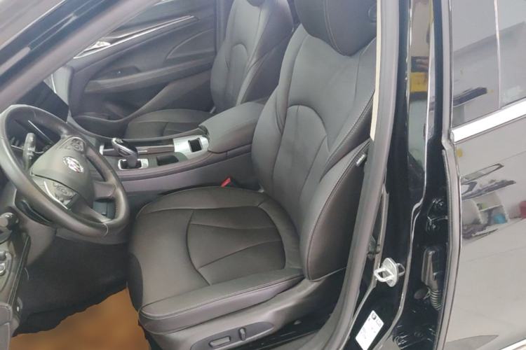 Used Buick LaCrosse 2022 652T Luxury Version Left Front Seat