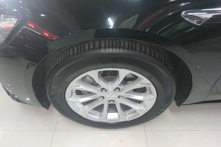 Used Buick LaCrosse 2022 552T Luxury Version Left Front Wheel Hub