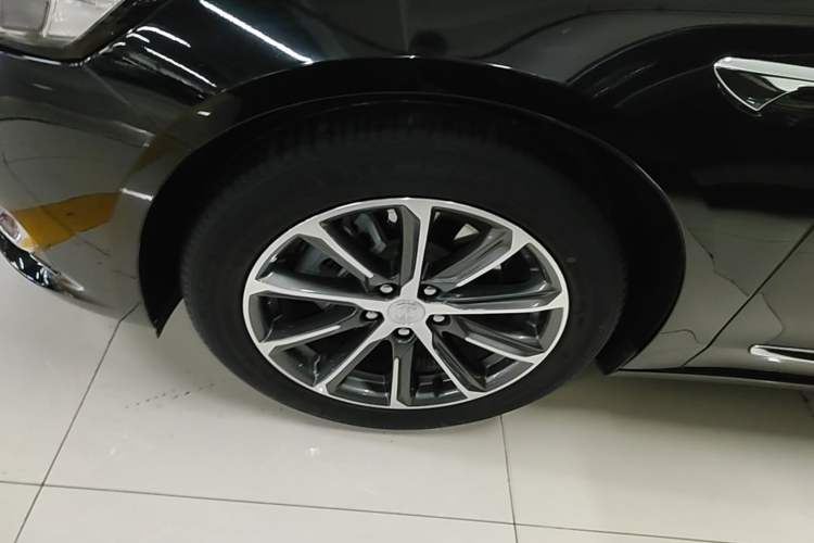 Used Buick LaCrosse 2022 652T Luxury Version Left Front Wheel Hub