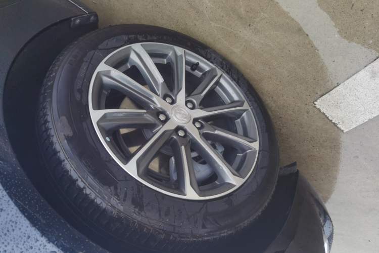Used Buick LaCrosse 2022 652T Luxury Version Left Front Wheel Hub