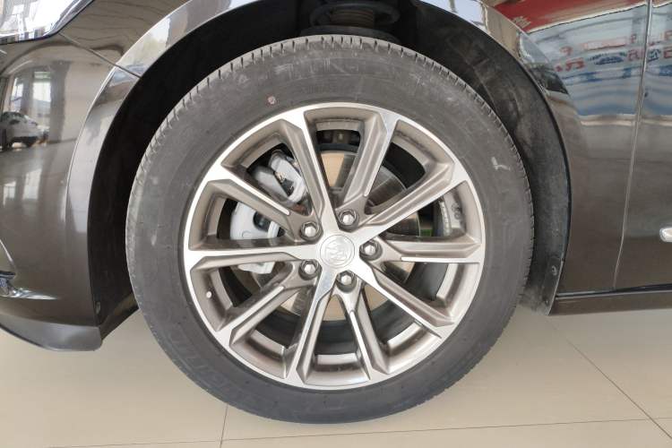 Used Buick LaCrosse 2022 652T Luxury Version Left Front Wheel Hub