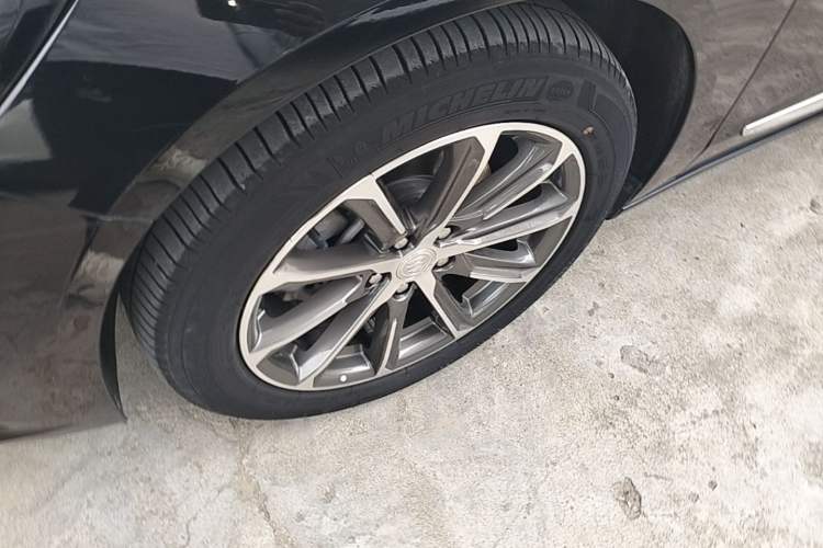 Used Buick LaCrosse 2022 652T Luxury Version Left Front Wheel Hub