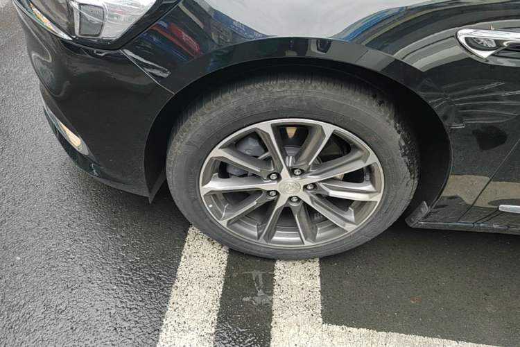 Used Buick LaCrosse 2022 652T Luxury Version Left Front Wheel Hub