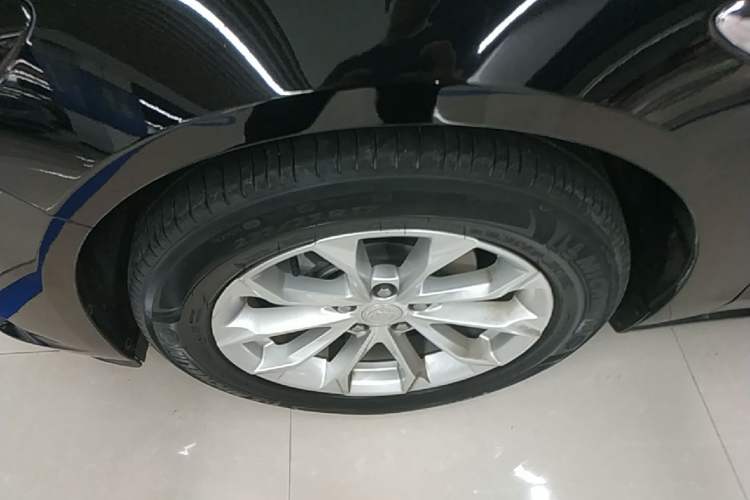 Used Buick LaCrosse 2022 552T Luxury Version Left Front Wheel Hub