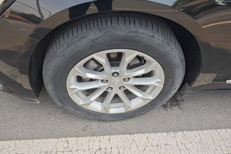 Used Buick LaCrosse 2022 552T Luxury Version Left Front Wheel Hub