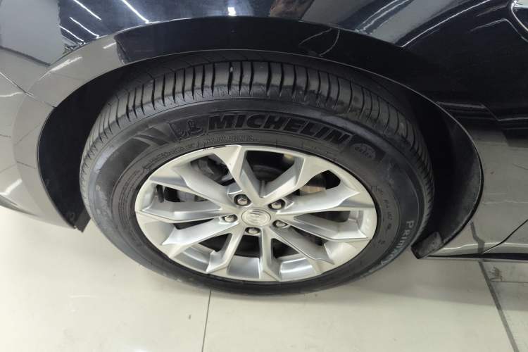 Used Buick LaCrosse 2022 552T Luxury Version Left Front Wheel Hub