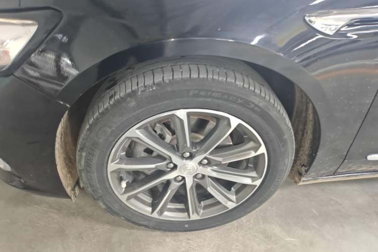 Used Buick LaCrosse 2022 652T Luxury Version Left Front Wheel Hub