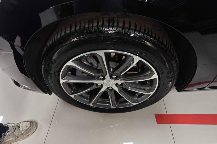 Used Buick LaCrosse 2022 652T Luxury Version Left Front Wheel Hub
