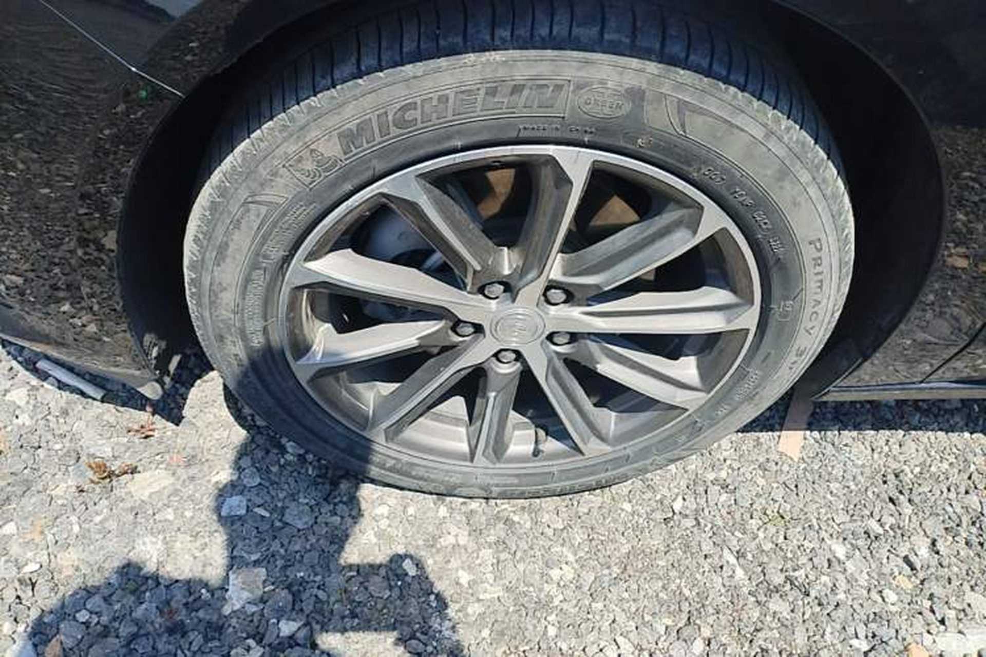 Used Buick LaCrosse 2022 652T Luxury Version Left Front Wheel Hub