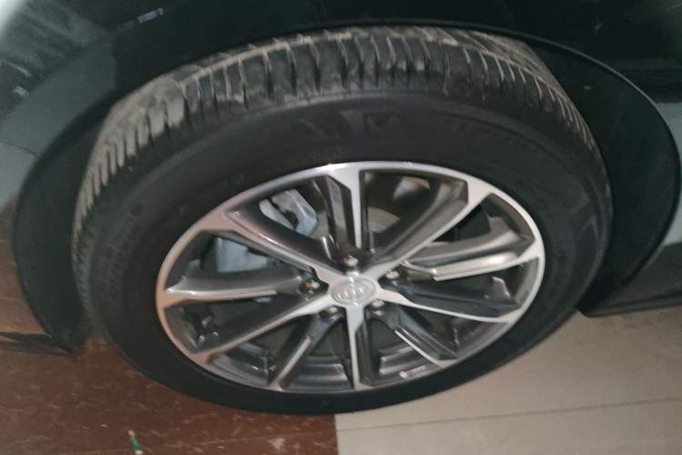 Used Buick LaCrosse 2022 652T Luxury Version Left Front Wheel Hub
