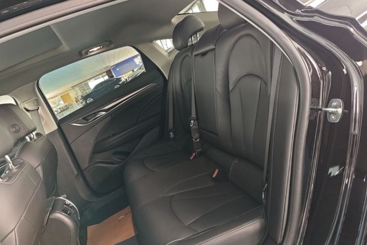 Used Buick LaCrosse 2022 552T Luxury Version Left Rear Seat