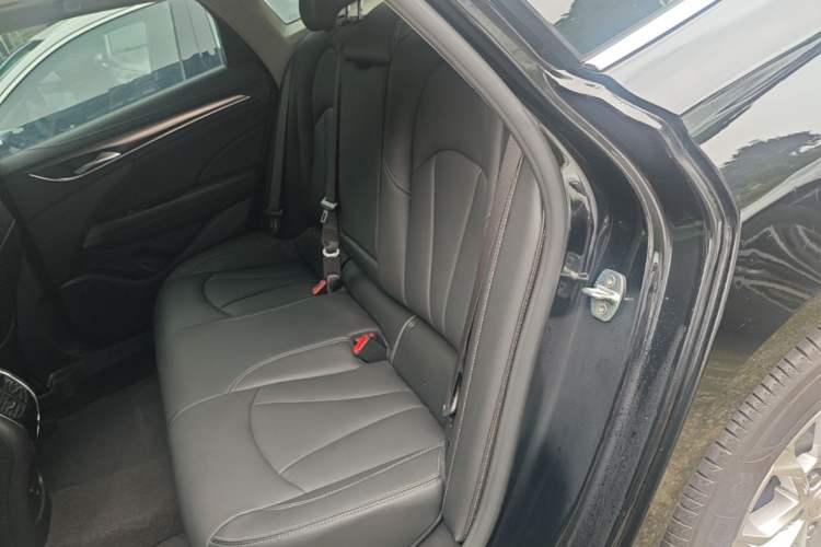 Used Buick LaCrosse 2022 552T Luxury Version Left Rear Seat