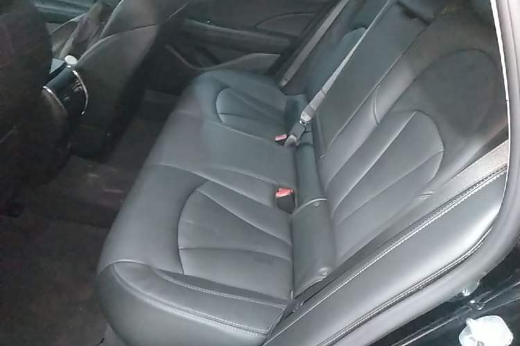 Used Buick LaCrosse 2022 552T Luxury Version Left Rear Seat